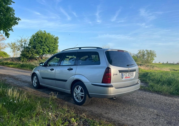 Ford Focus cena 3500 przebieg: 424000, rok produkcji 2003 z Pniewy małe 46